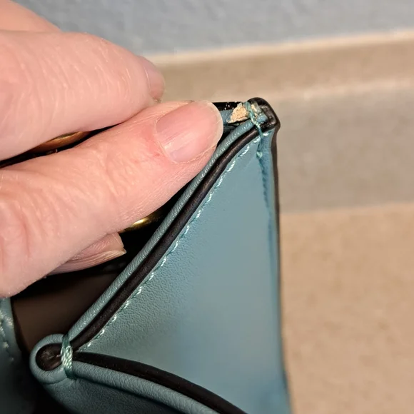 Gucci Diana Mini Tote Bag - Picture 14 of 14